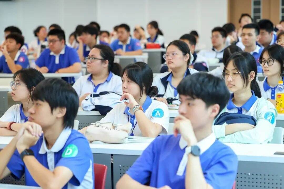 英国威廉集团官网“学伴计划”，助力大中学贯通式育人体系建设