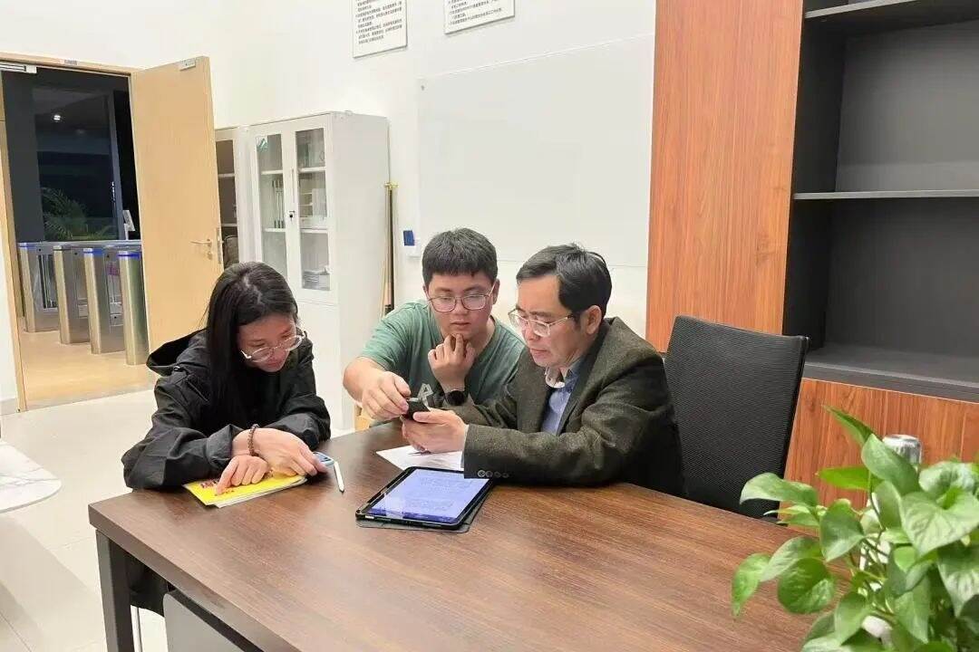 达标率99.13%！深圳理工大一学生英语四级考试交出“硬核答卷”